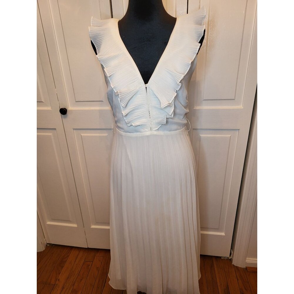 White Sleeveless Ruffled Pleated Dress Plunging Back Lulus M Marilyn Monroe